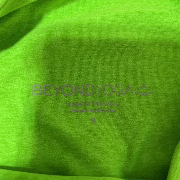 Beyond Yoga Neon Heather Green High Waisted Biker Shorts - Picture 6 of 11